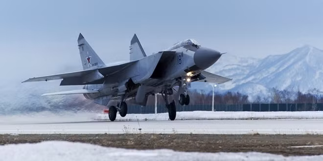 Chiến đấu cơ MiG-31 của Nga cất cánh. Ảnh: TASS