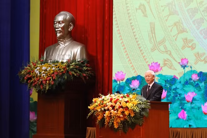 Trong bài phát biểu của mình, Tổng Bí thư Nguyễn Phú Trọng gửi tới tất cả các cựu chiến binh, những gia đình có công lời thăm hỏi ân cần và lời tri ân, biết ơn sâu sắc.