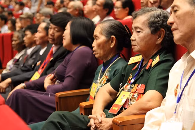 Các đại biểu tại Lễ kỷ niệm.