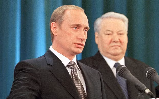 Tổng thống Putin trong lễ nhậm chức ngày 7-5-2000. Ảnh: ITN
