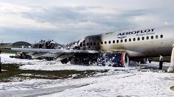 Đây là tai nạn thảm khốc nhất xảy ra với máy bay Sukhoi Superjet trong một chuyến bay thương mại kể từ khi nó ra đời vào năm 2007. Năm 2012, máy bay Superjet đâm vào vách núi ở Indonesia làm 45 người chết, nhưng đó là trong một chuyến bay trình diễn do lỗi phi công.
