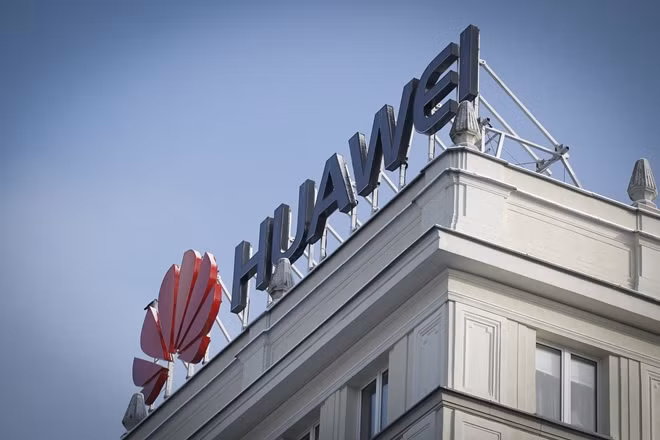 Ba Lan bắt lãnh đạo cấp cao của Huawei nghi làm gián điệp. Ảnh: Engadget