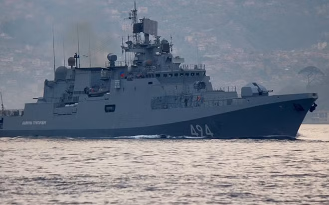Tàu chiến Nga "đắt khách như tôm tươi" sau các màn thể hiện ở Syria. Ảnh: RT