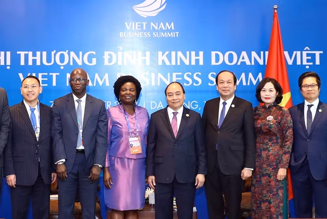 Thủ tướng tiếp Phó Chủ tịch WB Victoria Kwakwa.
