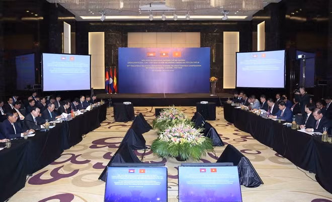 Đoàn đại biểu hai bên tại Hội nghị.