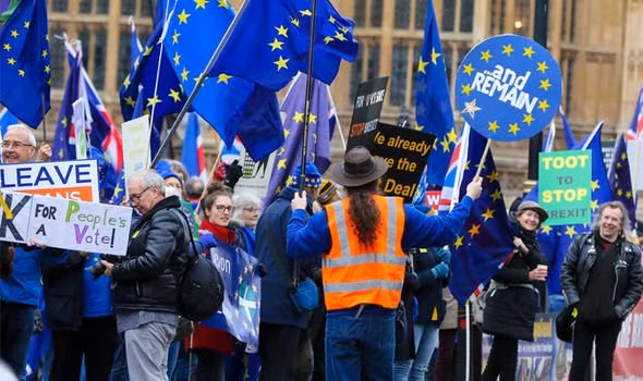 Nước Anh sắp đối mặt một Brexit nhốn nháo. Ảnh: Reuters