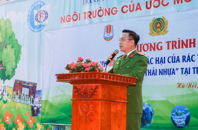 Đại tá, PGS. TS. Dương Văn Minh, Trưởng khoa Cảnh sát môi trường, Học viện CSND.