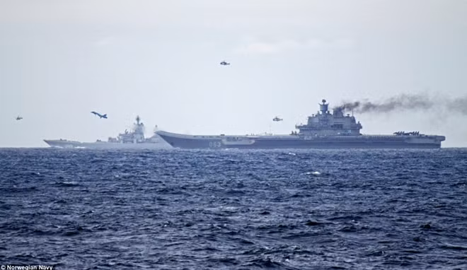 Tàu tuần dương mang máy bay Admiral Kuznetsov của Hải quân Nga. Ảnh: ITN