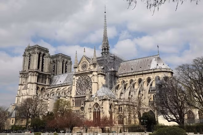 Hình ảnh tráng lệ của Nhà thờ Đức Bà Paris trước thời điểm bị hỏa hoạn. Ảnh: ITN
