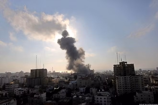 Mới đây nhất, chính quyền Israel loan báo sẽ tiến hành tấn công quân sự vào Dải Gaza nếu tình hình ở biên giới không được cải thiện. Trong trường hợp một cuộc chiến mới quy mô lớn nổ ra, hàng trăm ngàn người dân ở Dải Gaza vốn đã khổ sở vì thiếu thốn, có thể còn khó khăn hơn vì rơi vào cảnh màn trời chiếu đất do nhà cửa bị phá hủy.