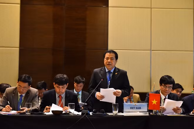Trung tướng Phạm Văn Các, Cục trưởng Cục Cảnh sát điều tra tội phạm ma tuý, Bộ Công an phát biểu tại phiên họp.