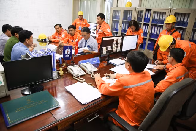 Theo lịch trình diễn tập, trong ngày 11-10 các đơn vị sẽ thực hiện tổng kết các nội dung thực hiện tốt để làm căn cứ triển khai duy trì cũng như những tồn tại, thiếu sót để rút kinh nghiệm, tránh lặp lại tương tự khi thực hiện xử lý sự cố trên hệ thống lưới - nguồn điện do Tổng công ty Điện lực miền Bắc quản lý. Cuộc diễn tập dã thành công tốt đẹp, lực lượng tham gia diễn tập đã xử lý đúng, hiệu quả các tình huống giả định đã đề ra...