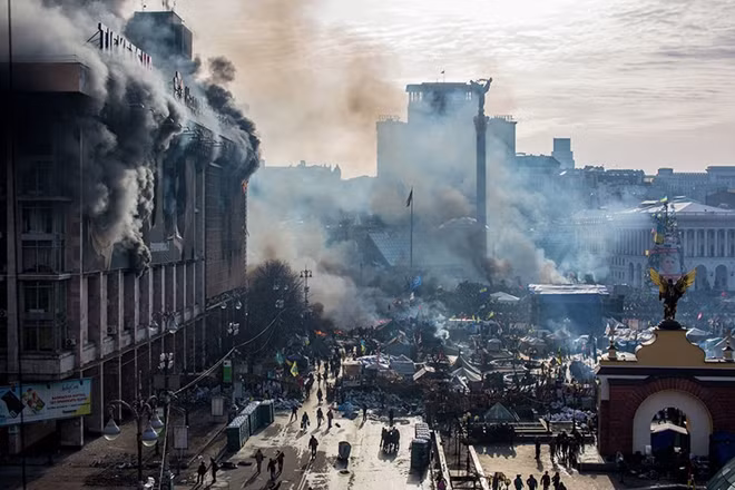 Cảnh tượng hỗn loạn tại Kiev trong những ngày chính biến ở Ukraine vào năm 2014. Ảnh: ITN