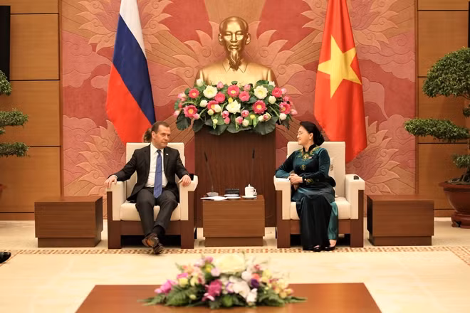Chủ tịch Quốc hội Nguyễn Thị Kim Ngân và Thủ tướng Dmitry Medvedev tại cuộc hội kiến.
