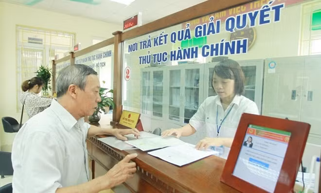 Người dân ghi nhận những cải thiện trong lĩnh vực hành chính công.
