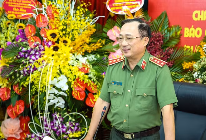 Thứ trưởng Nguyễn Văn Thành phát biểu tại buổi tiếp.