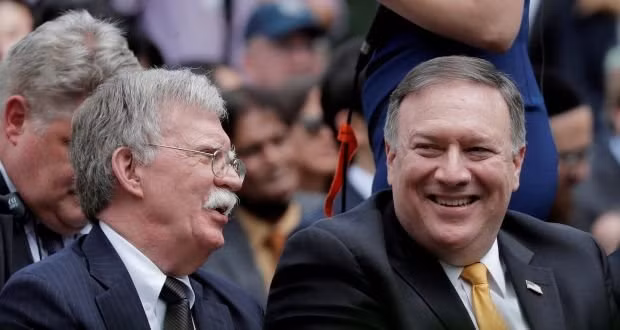 Ông John Bolton và ông Mike Pompeo. Ảnh: Reuters