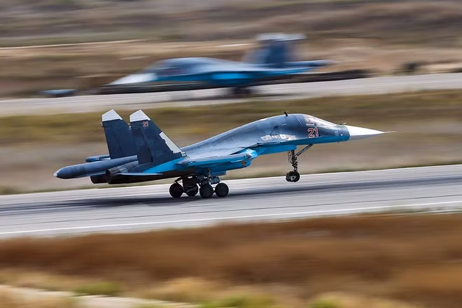 Một máy bay Su-34 chuẩn bị cất cánh. Ảnh: RT