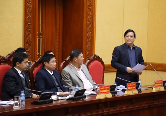 Ông Lương Ngọc Khuê, Cục trưởng Cục QL Khám, chữa bệnh - Bộ Y tế, Tổ phó Thường trực Tổ Công tác Y tế thuộc Tiểu ban An ninh Y tế APEC 2017 phát biểu tại Lễ tổng kết.
