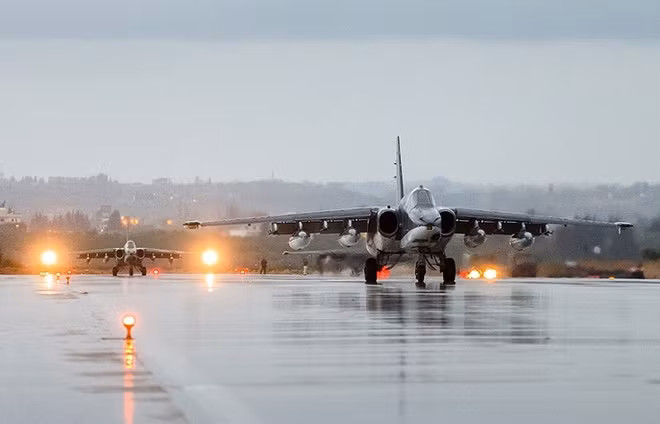 Chiến đấu cơ Nga xuất kích tiêu diệt khủng bố IS tại Syria. Ảnh: TASS