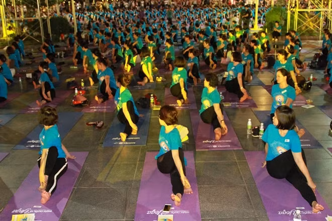 Nhằm lan toả giá trị của Yoga, năm 2014, Liên Hợp Quốc quyết định lấy ngày 21-6 hằng năm là ngày Quốc tế Yoga.