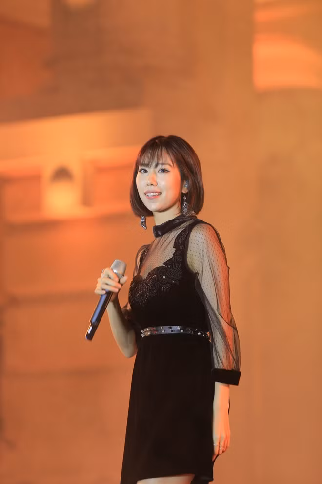 Màn thể hiện đặc sắc của ca sĩ Min.
