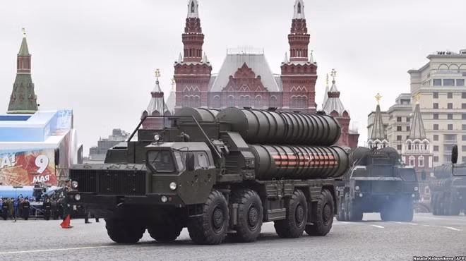 Tổ hợp tên lửa S-400 hiện đại của Nga. Ảnh: Getty Images