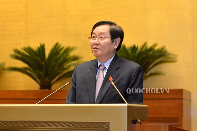 Bộ trưởng Lê Vĩnh Tân.