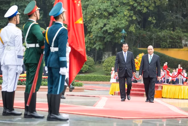 Bên cạnh đó, quan hệ hữu nghị và hợp tác giữa hai nước cũng đang trên đà phát triển tốt đẹp. Hai nước cũng đều là thành viên ASEAN và quyết tâm cùng các nước thành viên ASEAN khác xây dựng Cộng đồng ASEAN.