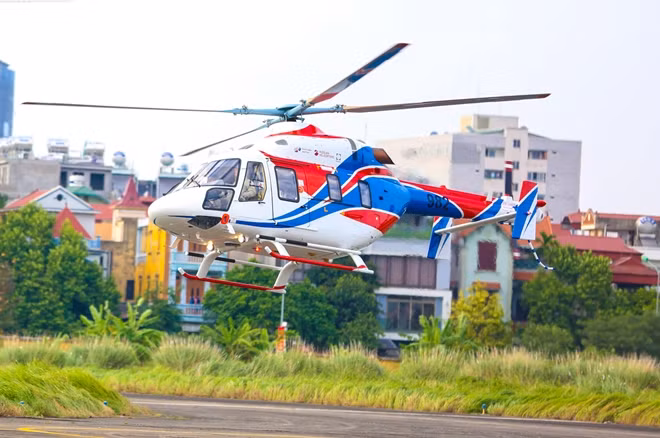 Vẻ ngoài hoàn hảo của chiếc trực thăng Ansat mà Nga mang đến Hà Nội.