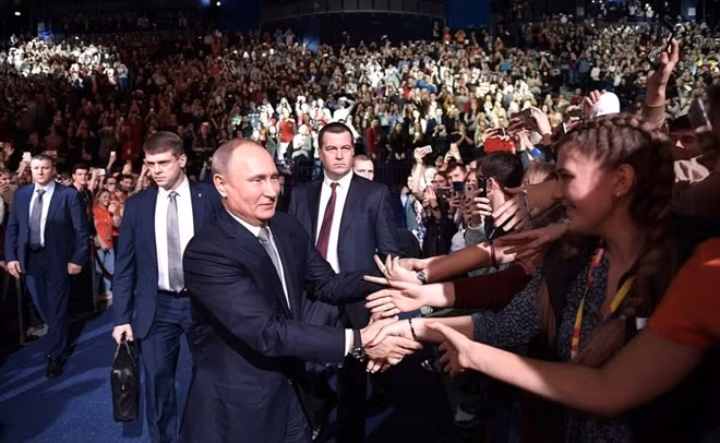 Tổng thống Putin giành được sự ủng hộ lớn từ giới trẻ Nga. Ảnh: TASS