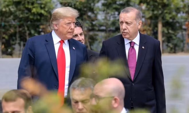 Tổng thống Mỹ Trump và người đồng cấp Thổ Nhĩ Kỳ Erdogan. Ảnh: EPA