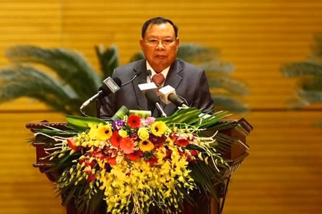 Tổng Bí thư, Chủ tịch nước Lào Bounnhang Vorachith phát biểu tại buổi gặp mặt.