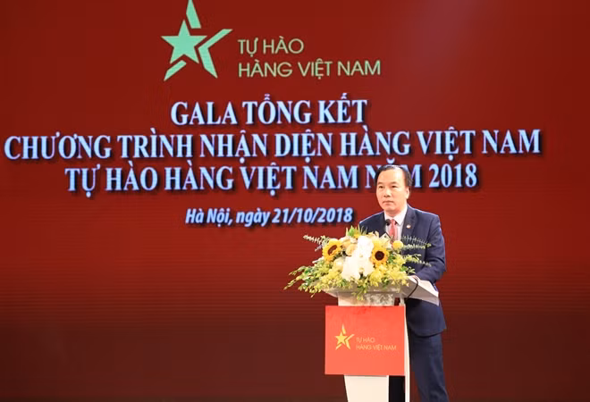 Ông Ngô Sách Thực, Phó Chủ tịch Uỷ ban TWMTTQ Việt Nam phát biểu tại Gala.