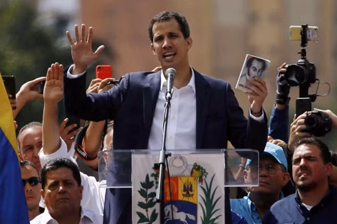 Guaido tự phong mình làm Tổng thống lâm thời hồi tháng 1-2019. Ảnh: Reuters