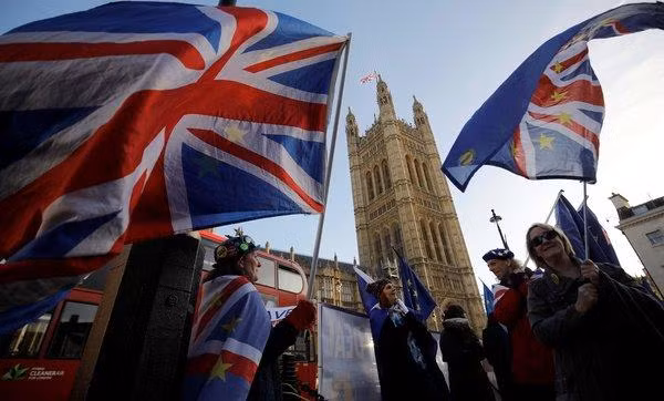 Anh đang tìm các phương án B cho qúa trình Brexit. Ảnh: ITN