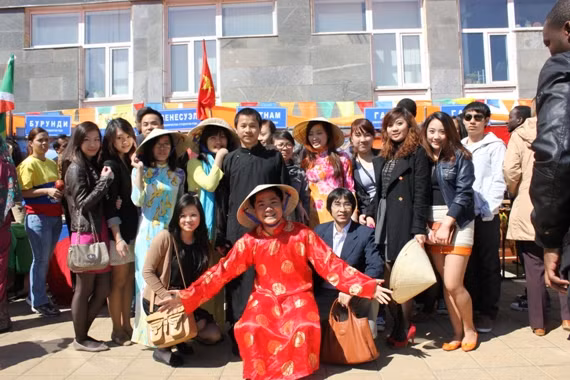 Các bạn sinh viên người Việt ở Nga. Các bạn sinh viên người Việt ở Nga.
