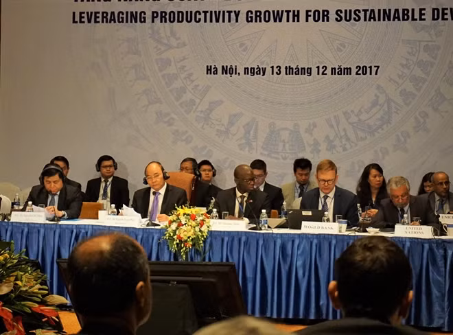 Tại Diễn đàn Phát triển Việt Nam 2017.