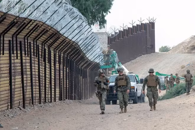 Binh sĩ Mỹ tuần tra dọc biên giới với Mexico. Ảnh: Reuters Binh sĩ Mỹ tuần tra dọc biên giới với Mexico. Ảnh: Reuters
