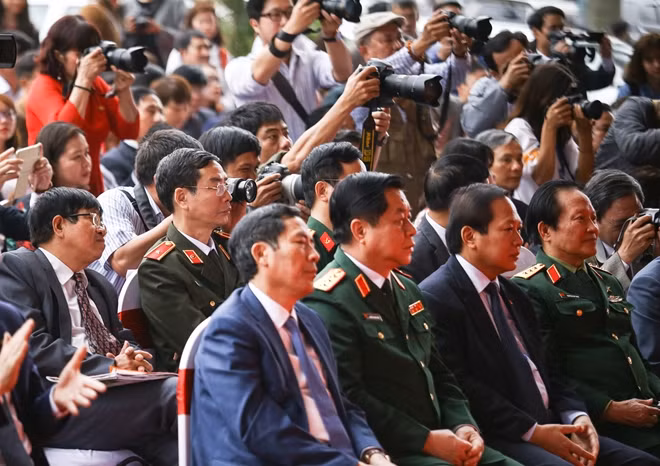 Các đại biểu tham dự Lễ khai mạc Hội báo Toàn quốc 2018.