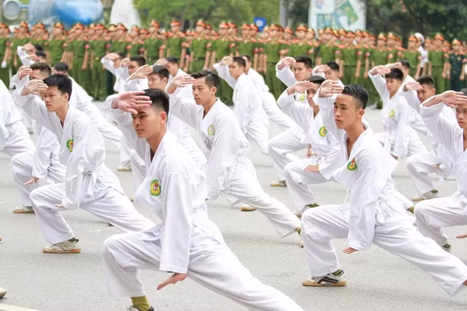 Võ thuật đóng vai trò vô cùng quan trọng trong giải quyết tốt nhất các tình huống xảy ra trong công tác và chiến đấu của lực lượng công an nhân dân.