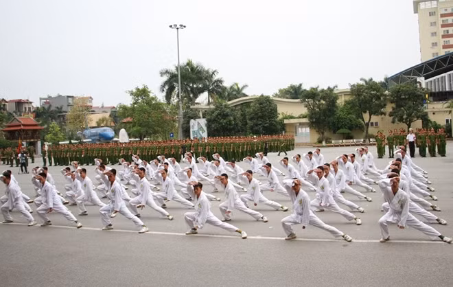 Trong khoảng thời gian rèn luyện đầu khoá, ngoài các môn học chính, các bạn sinh viên cũng được tham gia nhiều buổi hành quân, tham quan và dã ngoại.