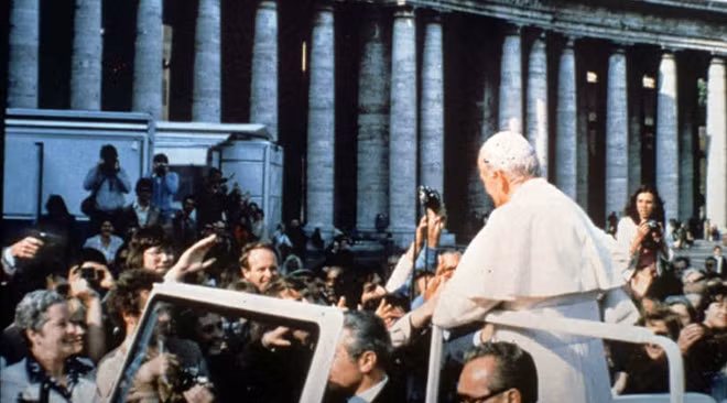 Khoảnh khắc Giáo hoàng John Paul II bị ám sát.