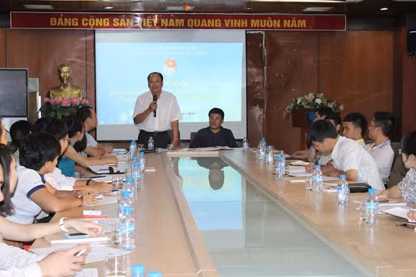 Toàn cảnh buổi họp báo.