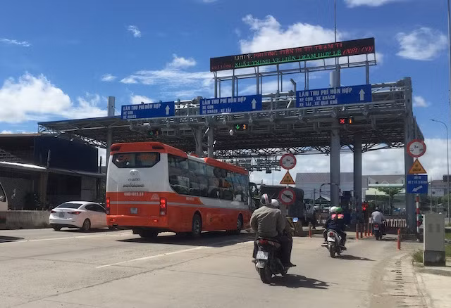 1.148 phương tiện qua Trạm T1&T2 được đề nghị giảm giá. 1.148 phương tiện qua Trạm T1&T2 được đề nghị giảm giá.