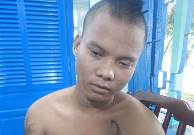 Bình sau khi gây ra vụ phóng hoả, đốt nhà.
