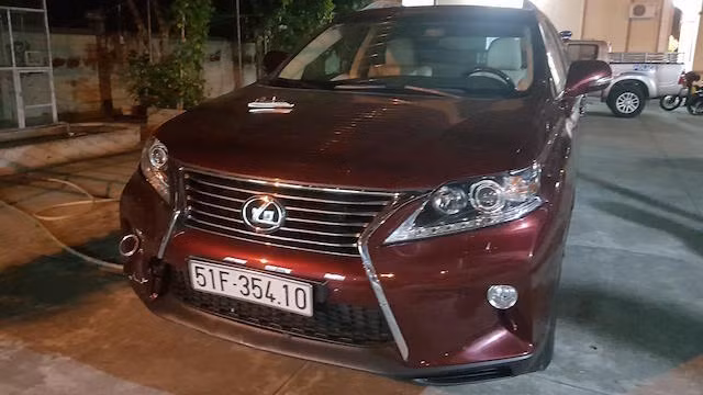 Sơn cùng xe tang vật. Sơn cùng xe tang vật.