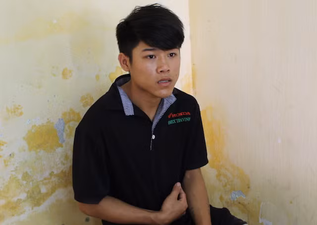 Chúc bị tạm giữ để điều tra.