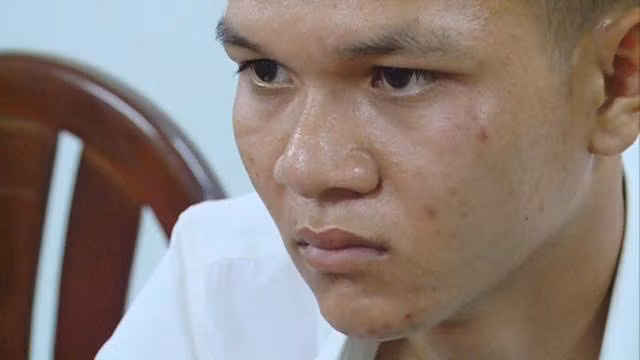 Phi bị tạm giữ để điều tra.