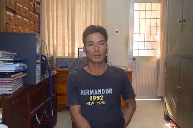 Nghi phạm tại cơ quan điều tra. Nghi phạm tại cơ quan điều tra.